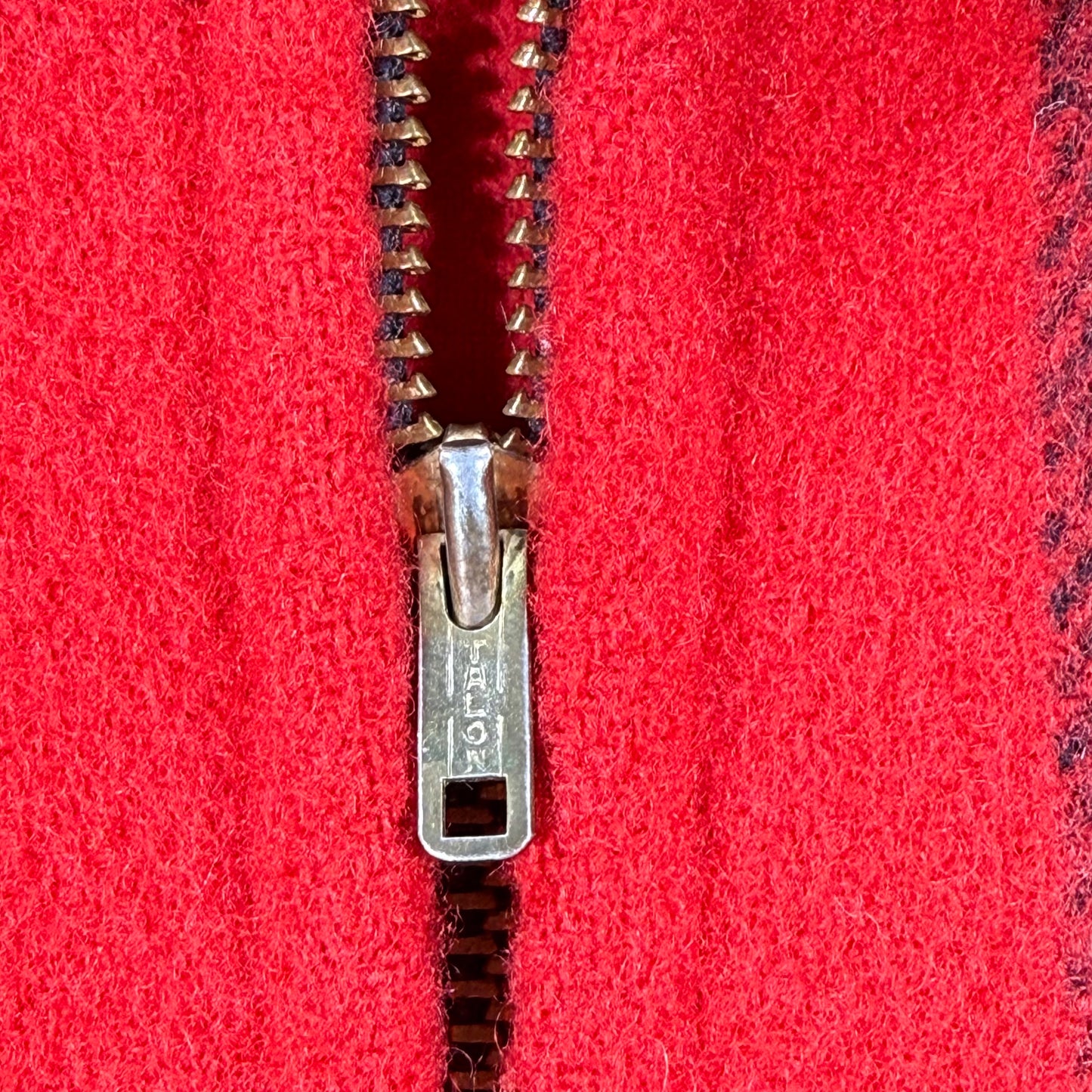 Metal zipper 