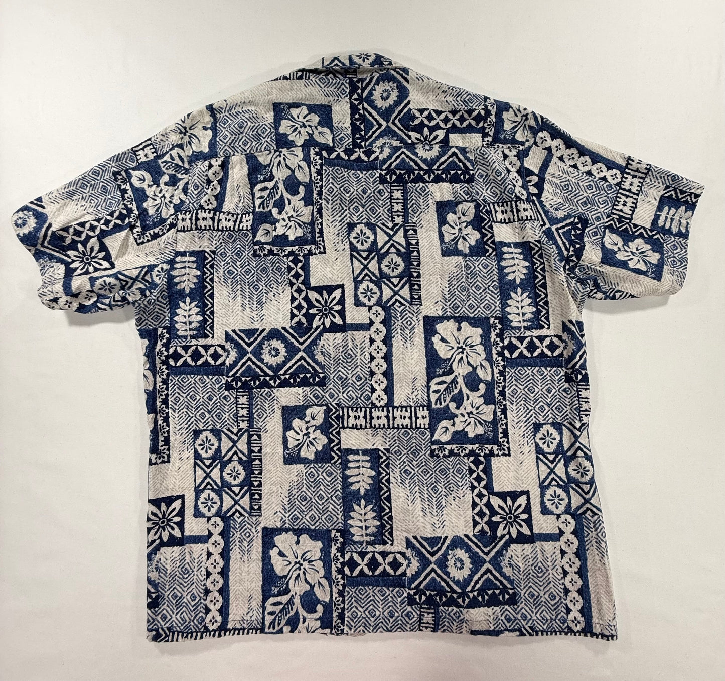 Vintage Jede Fashion Geometric Tribal Hibiscus print Blue Hawaiian Shirt size XL Back